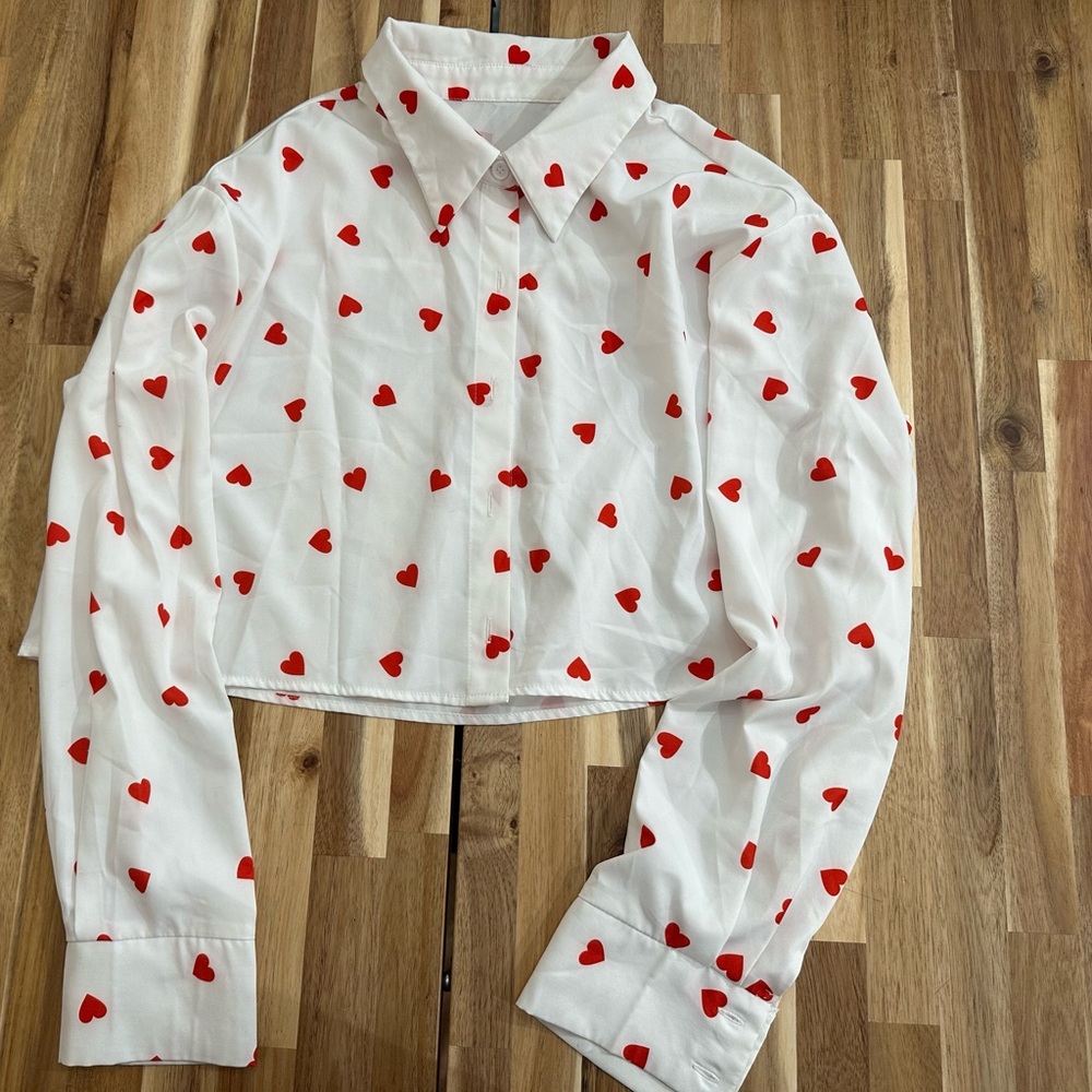 SHEIN White Cropped Top with Red Heart Design